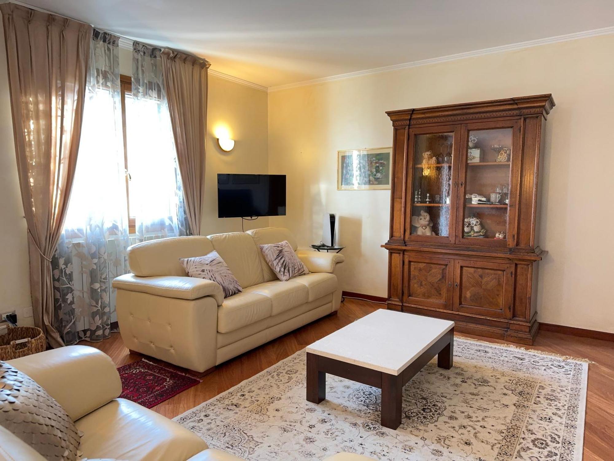 Villa Casa Perfetta Per Grandi Famiglie, Con Jacuzzi à Bevera  Extérieur photo
