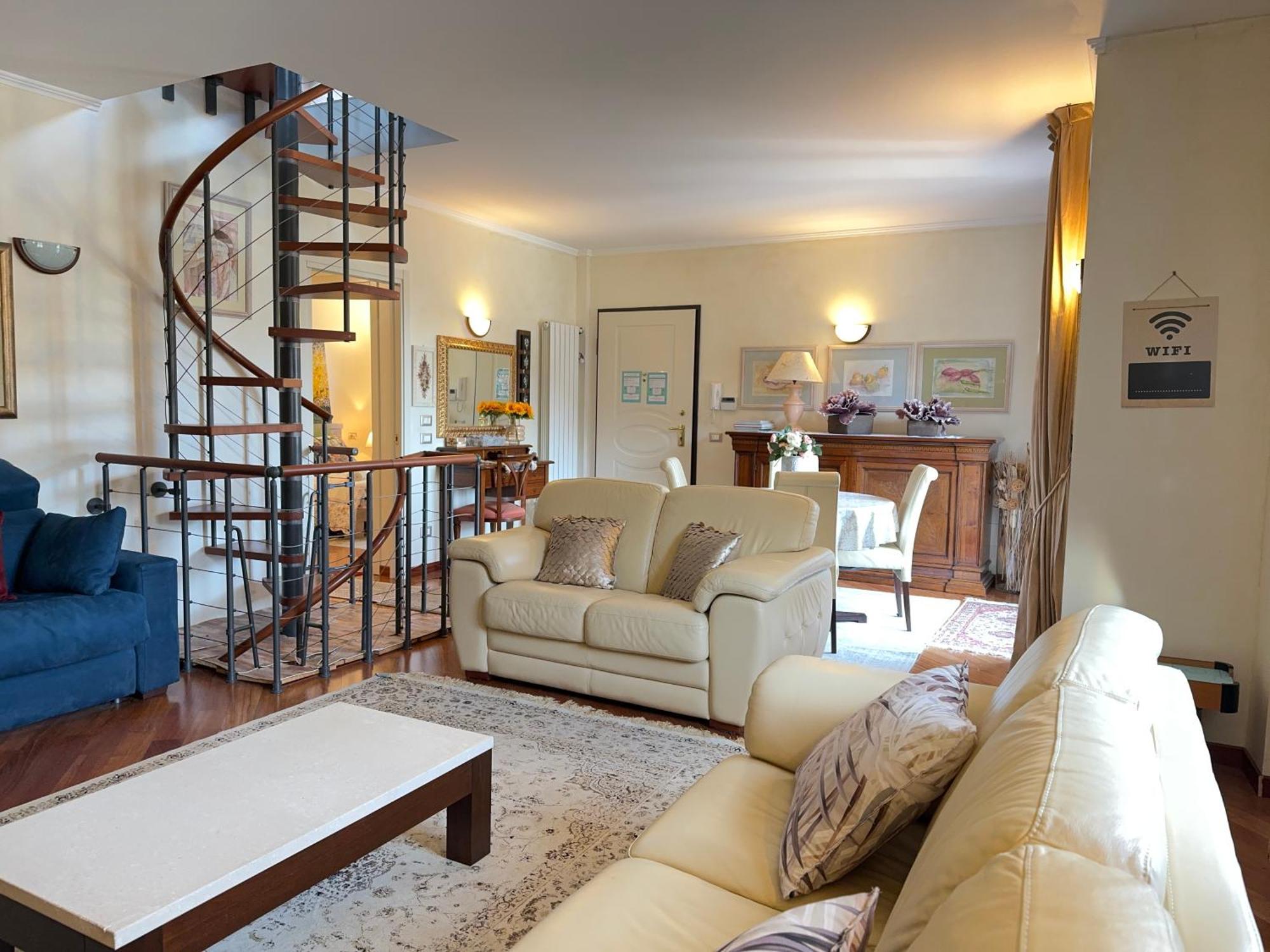 Villa Casa Perfetta Per Grandi Famiglie, Con Jacuzzi à Bevera  Extérieur photo