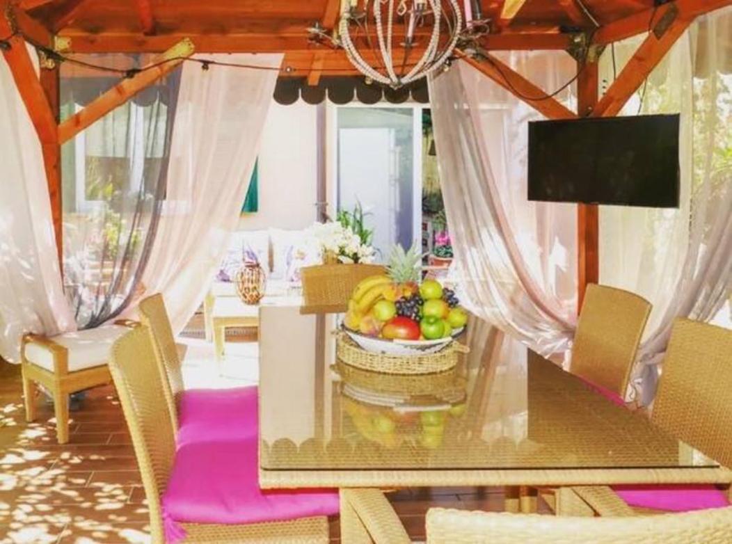 Villa Casa Perfetta Per Grandi Famiglie, Con Jacuzzi à Bevera  Extérieur photo